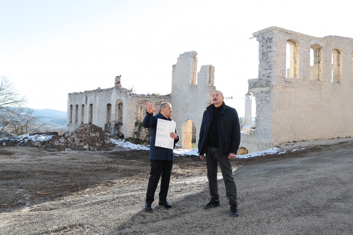 Azerbaijani President got acquainted with construction works carried out in Garabagh street of Shusha city