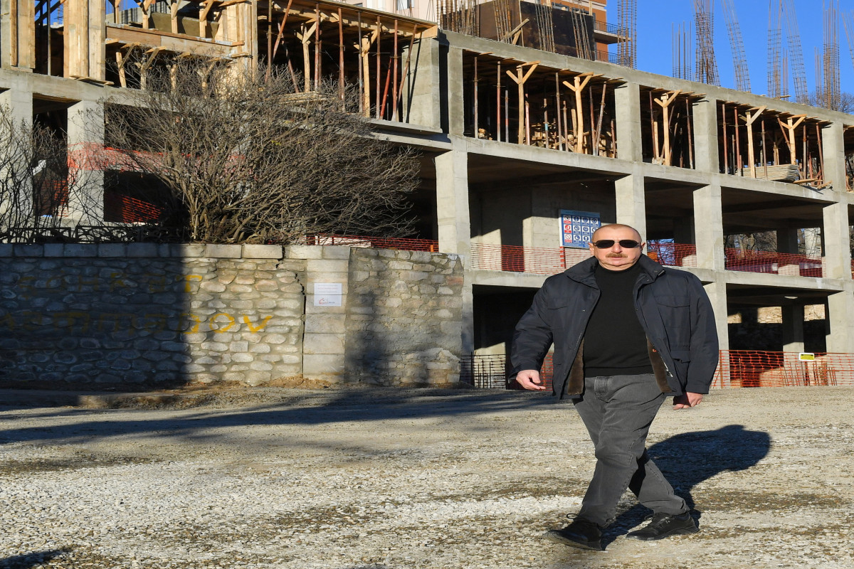 Azerbaijani President got acquainted with construction works carried out in Garabagh street of Shusha city
