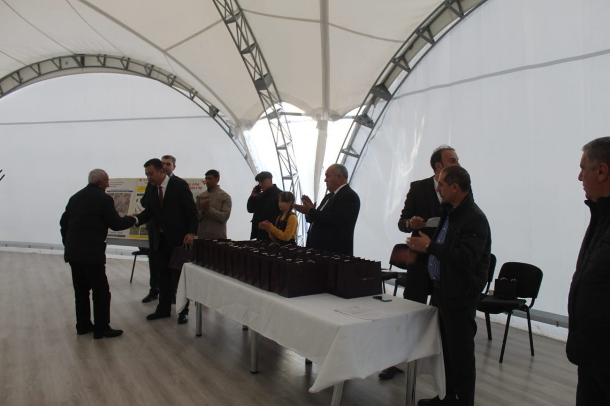 Next resettlement convoy arrives in Azerbaijan