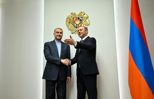 Armenian SC Secretary unveils issues discussed with Iranian FM