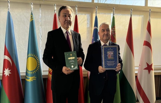 ‘Pearls Of Turkic Literature’ presented to Turkic States Organization Library