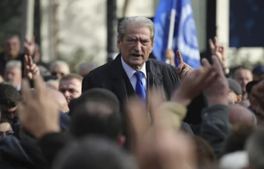 Former Albanian PM put under house arrest in corruption case