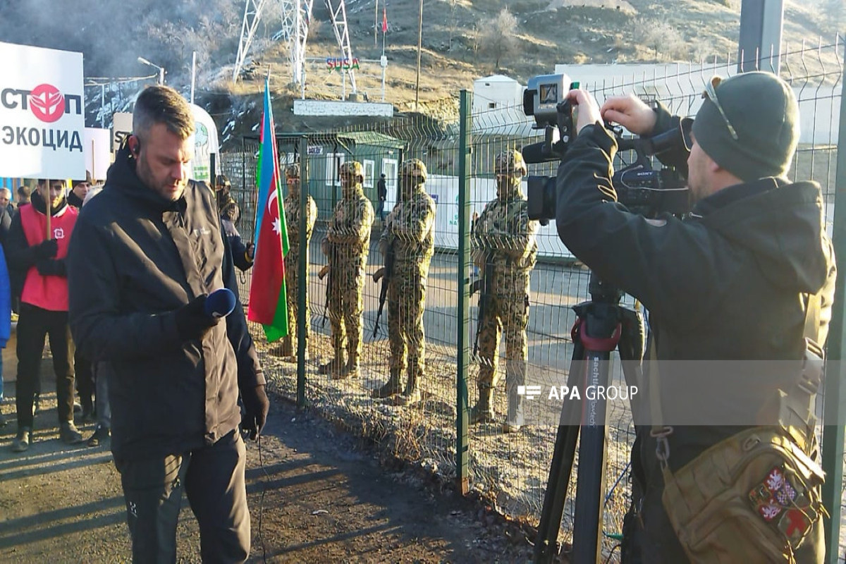Employees of Czech TV watched protest action on Azerbaijan's Lachin-Khankendi road