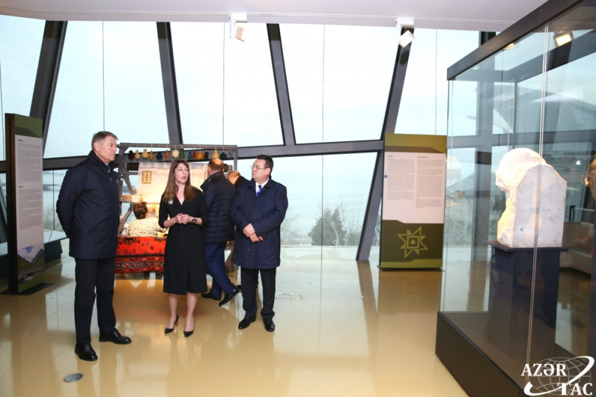 Romanian President visits Azerbaijan National Carpet Museum