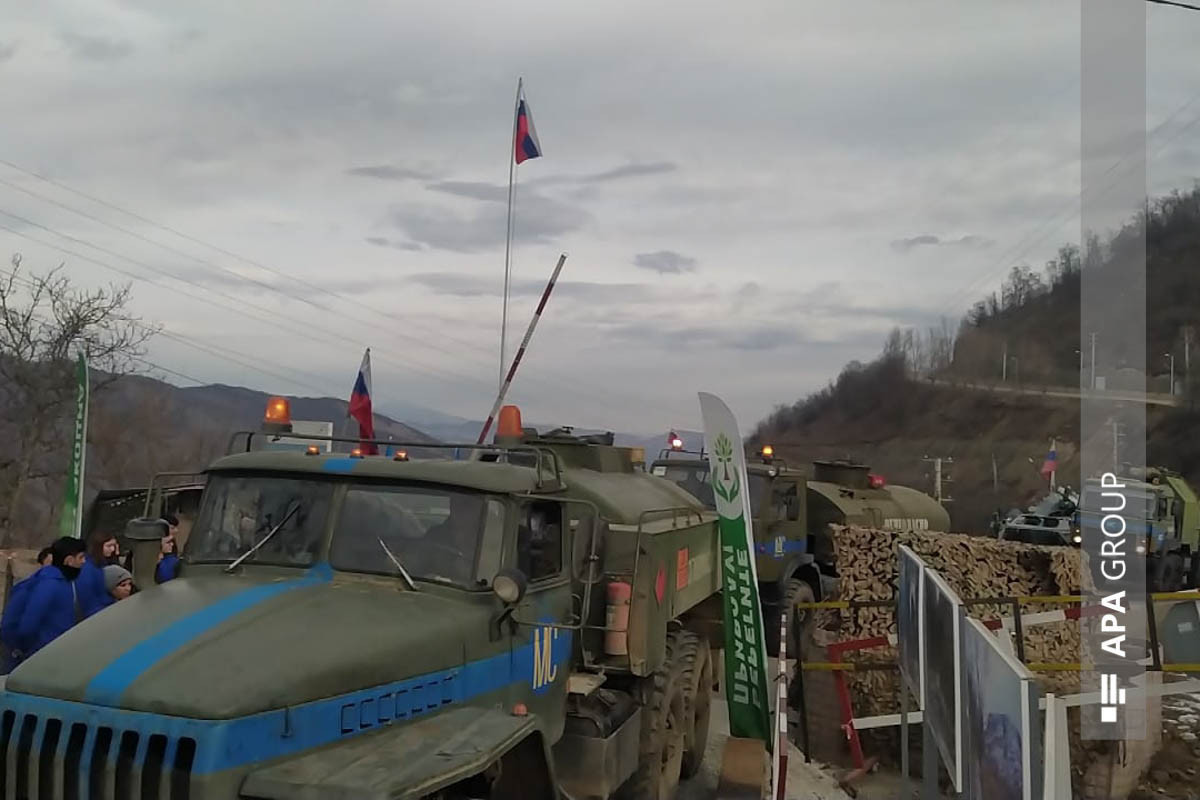 15 vehicles of Russian peacekeepers passes freely along Azerbaijan's Lachin-Khankendi road-PHOTO 
