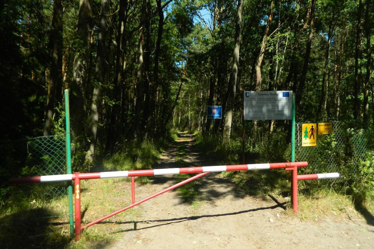 Poland to start building electric barrier on border with Russia in March