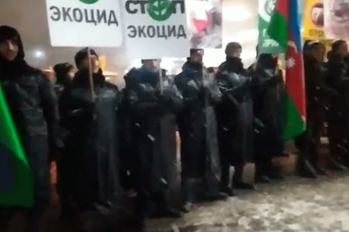 Regardless of snowy weather, protest continue on Azerbaijan's Lachin-Khankandi road