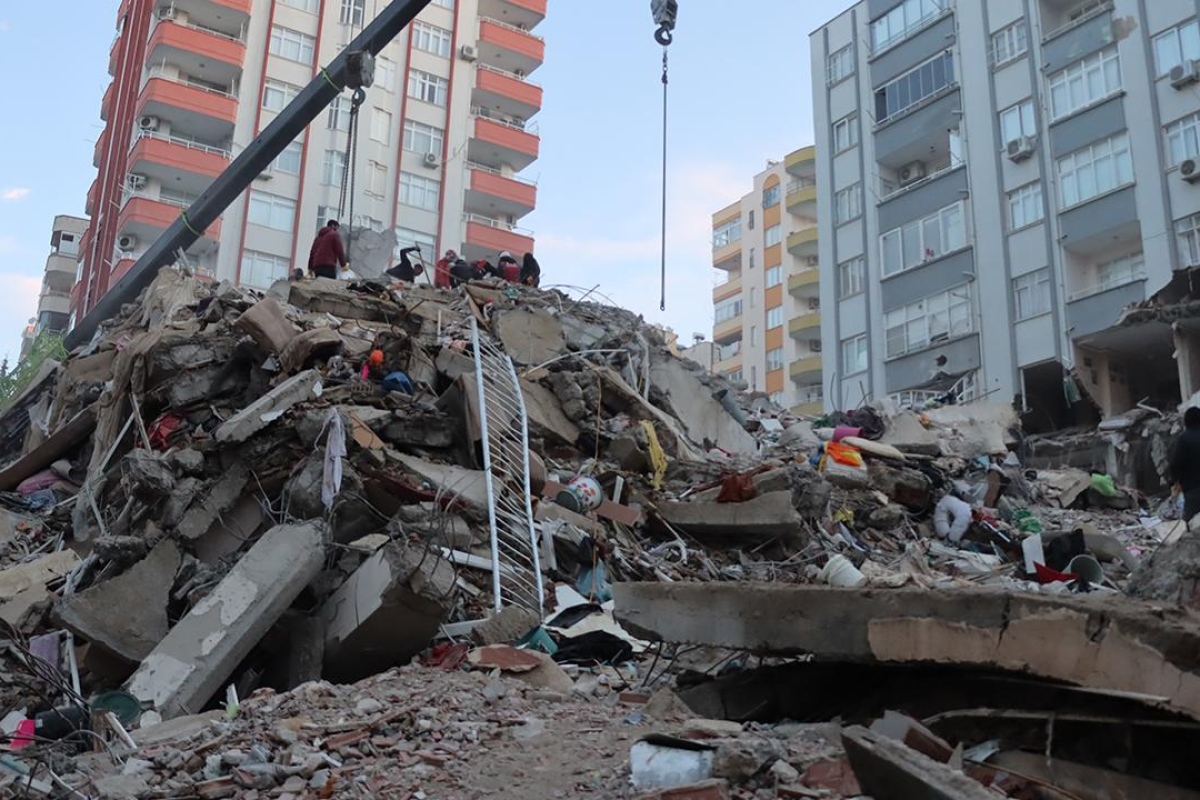 More than 17,600 people reported dead, following powerful earthquakes in Türkiye