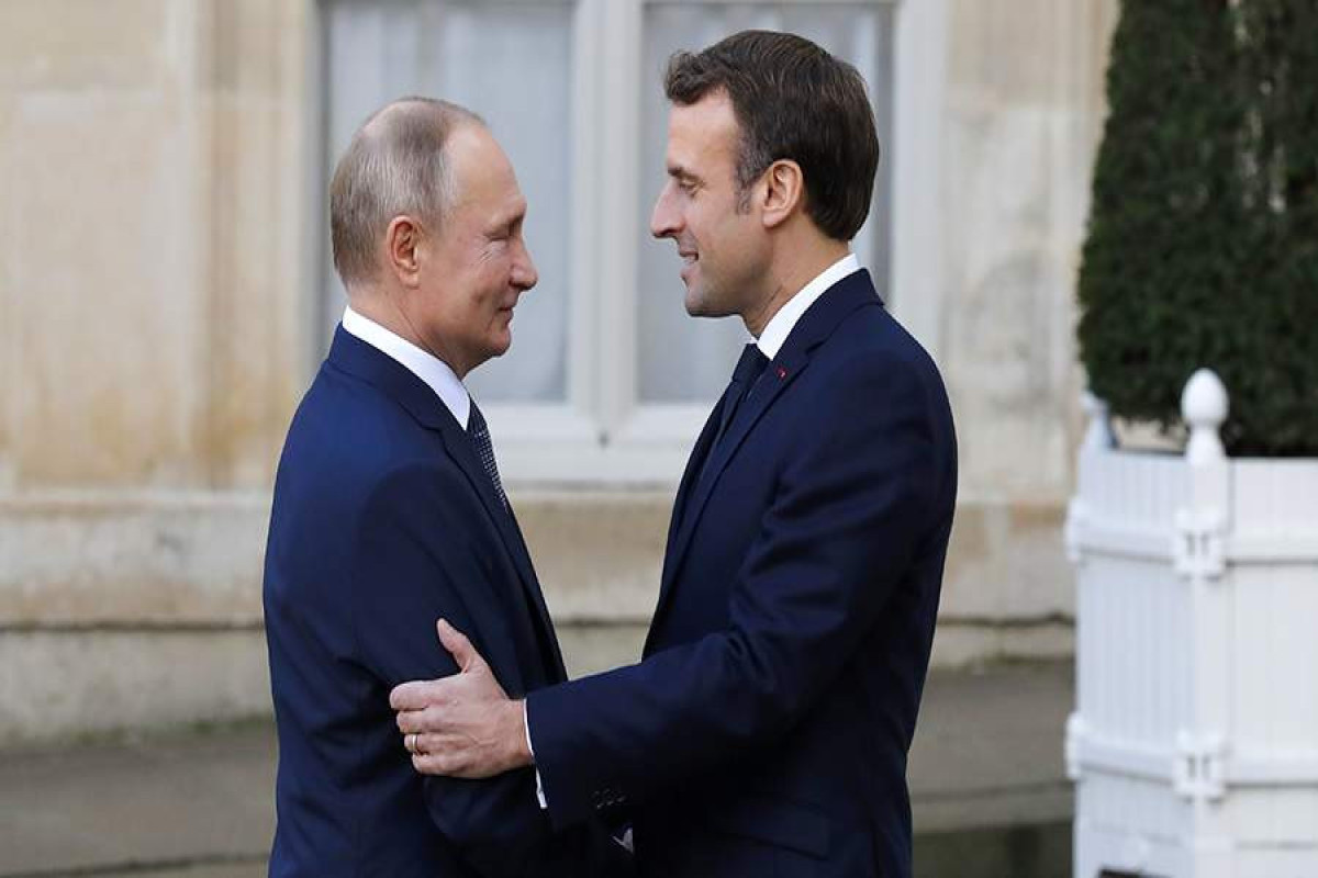 Russian President Vladimir Putin and French President Emmanuel Macron