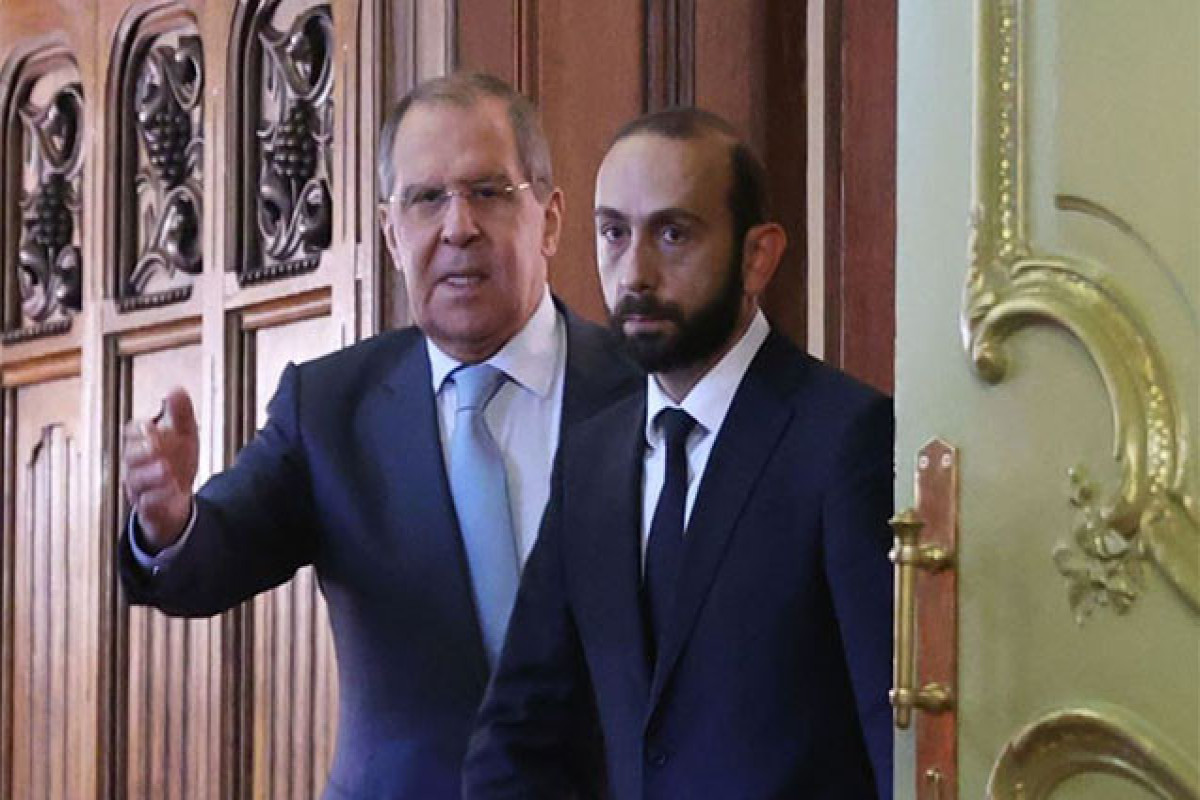 Lavrov stresses importance of agreement on peace treaty with Azerbaijan during phone conversation with Mirzoyan