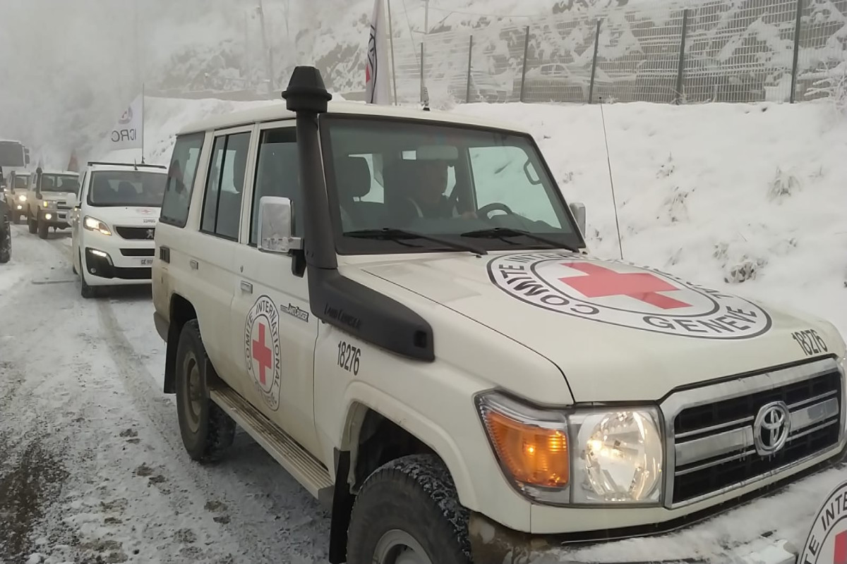 5 vehicles and one truck belonging to ICRC returned to Khankandi through the protest area-PHOTO -UPDATED-1 