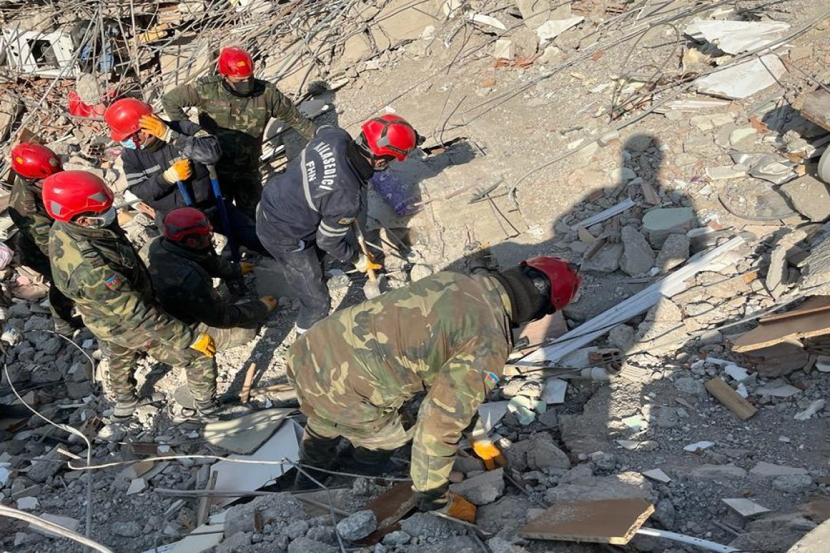 Azerbaijani MES rescuers remove bodies of 613 people in search-rescue operations in Turkiye-VIDEO 