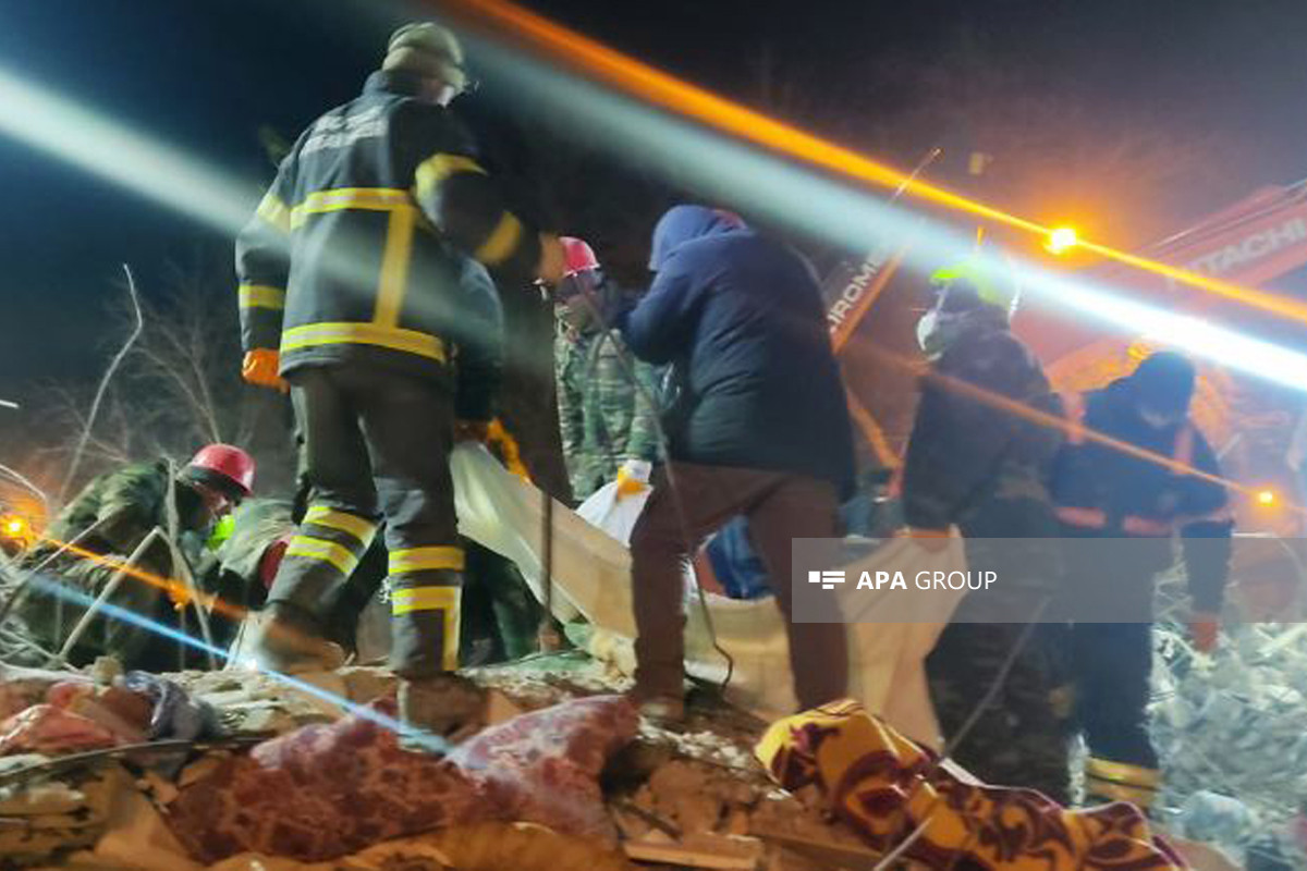 Azerbaijan's MES pulled one more body from the rubble in the evening hours in Kahramanmarash-PHOTO -VIDEO 