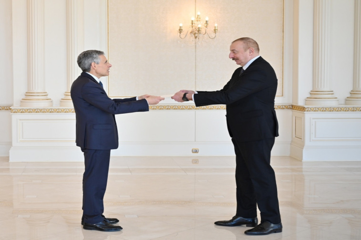 President Ilham Aliyev received credentials of incoming ambassador of San Marino-UPDATED 