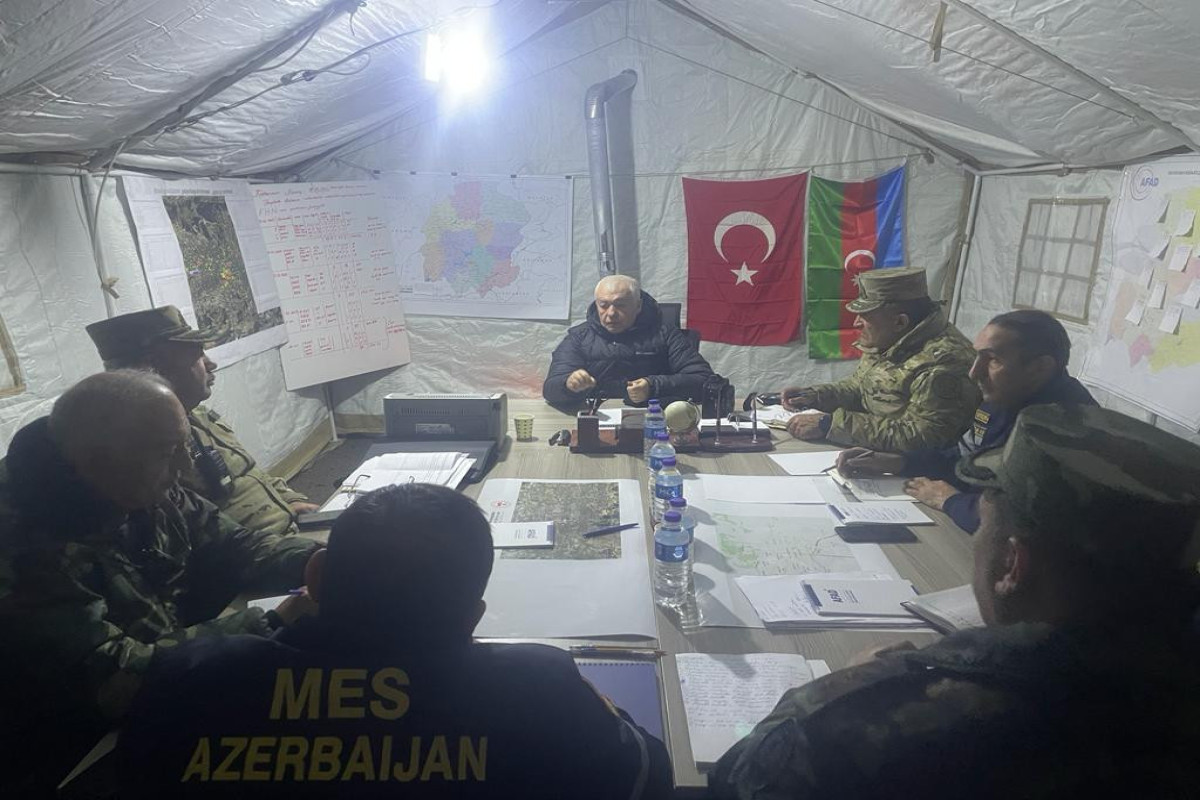 Another meeting held in Headquarters of Azerbaijani MES in quake-hit area-PHOTO 