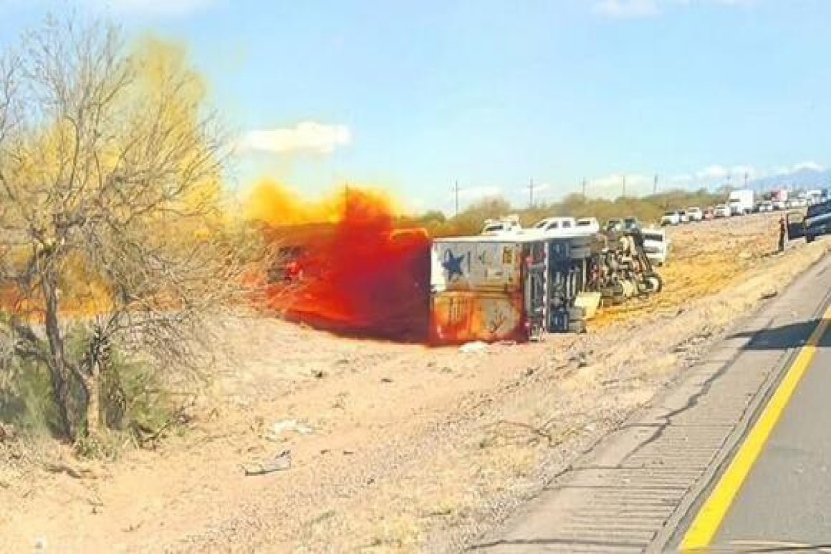 Arizona truck spill of toxic acid closes interstate highway