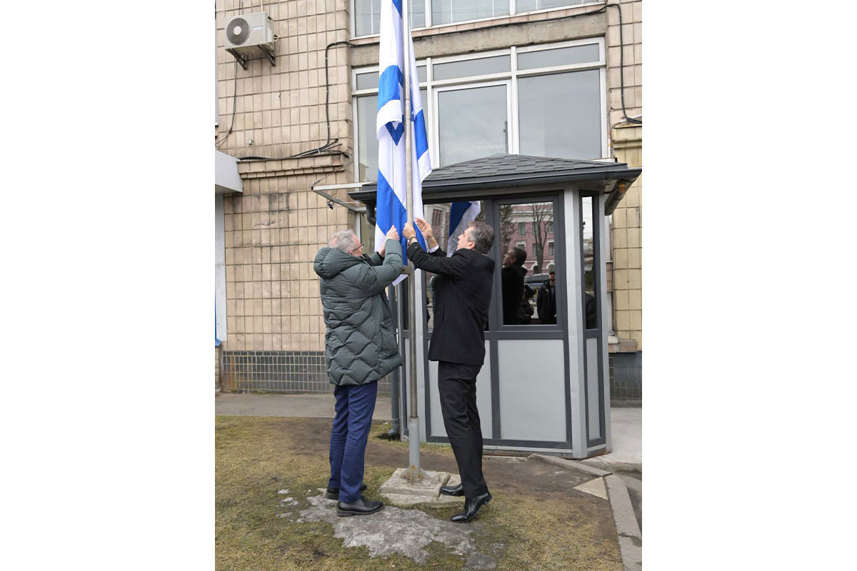 Israeli foreign minister arrives in Kyiv to reopen embassy
