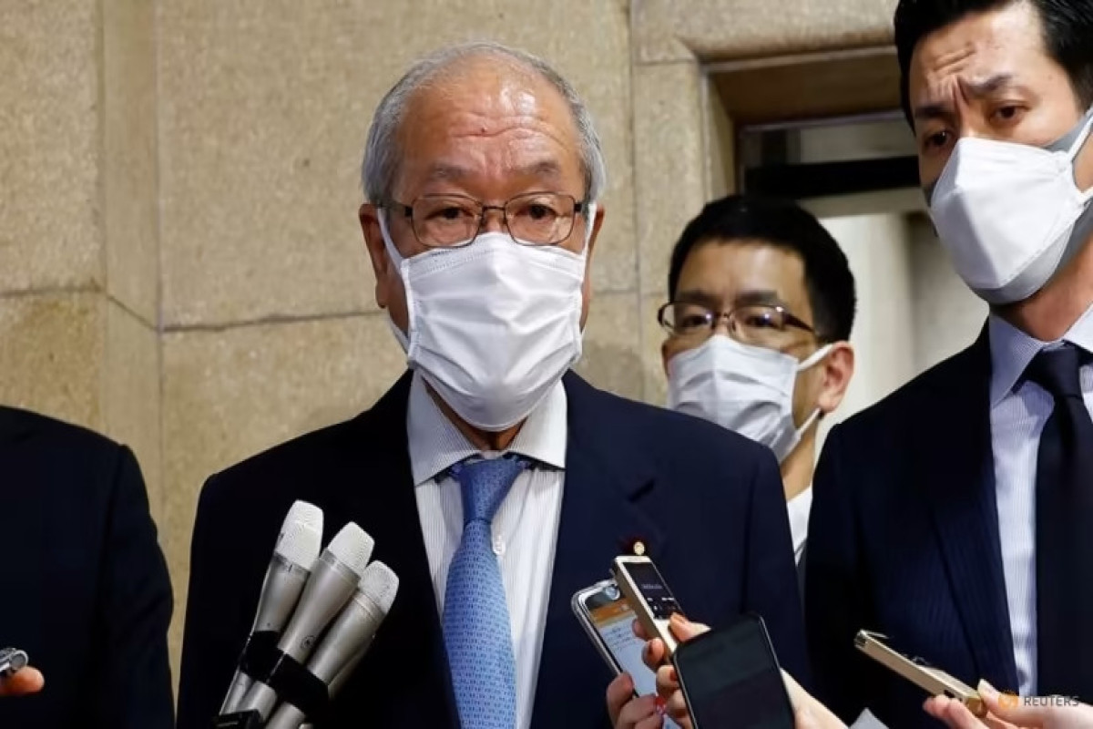 Shunichi Suzuki, Japan's finance minister