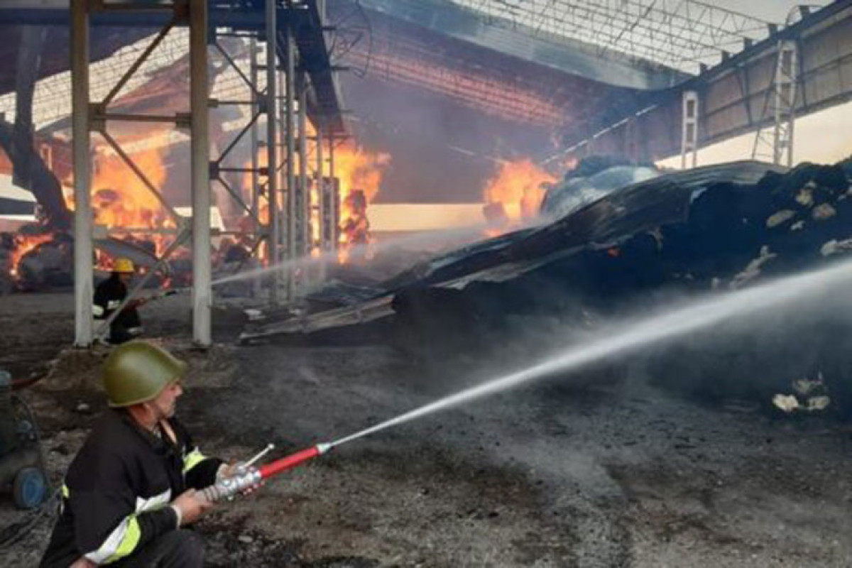 Fire breaks out in a cotton processing plant in Sabirabad