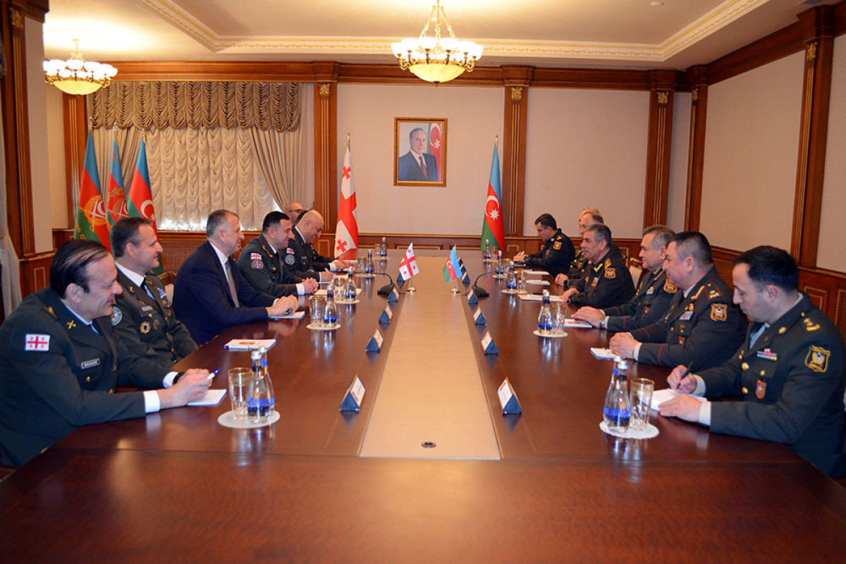 Azerbaijani Defense Minister met with Chief of Georgian Defense Forces-PHOTO 