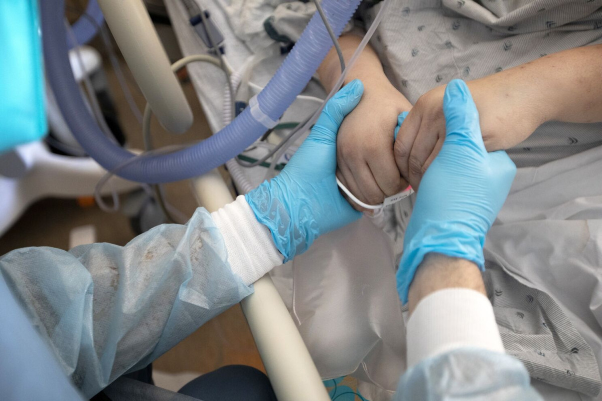 U.S. California hits grim milestone of 100,000 COVID-19 deaths