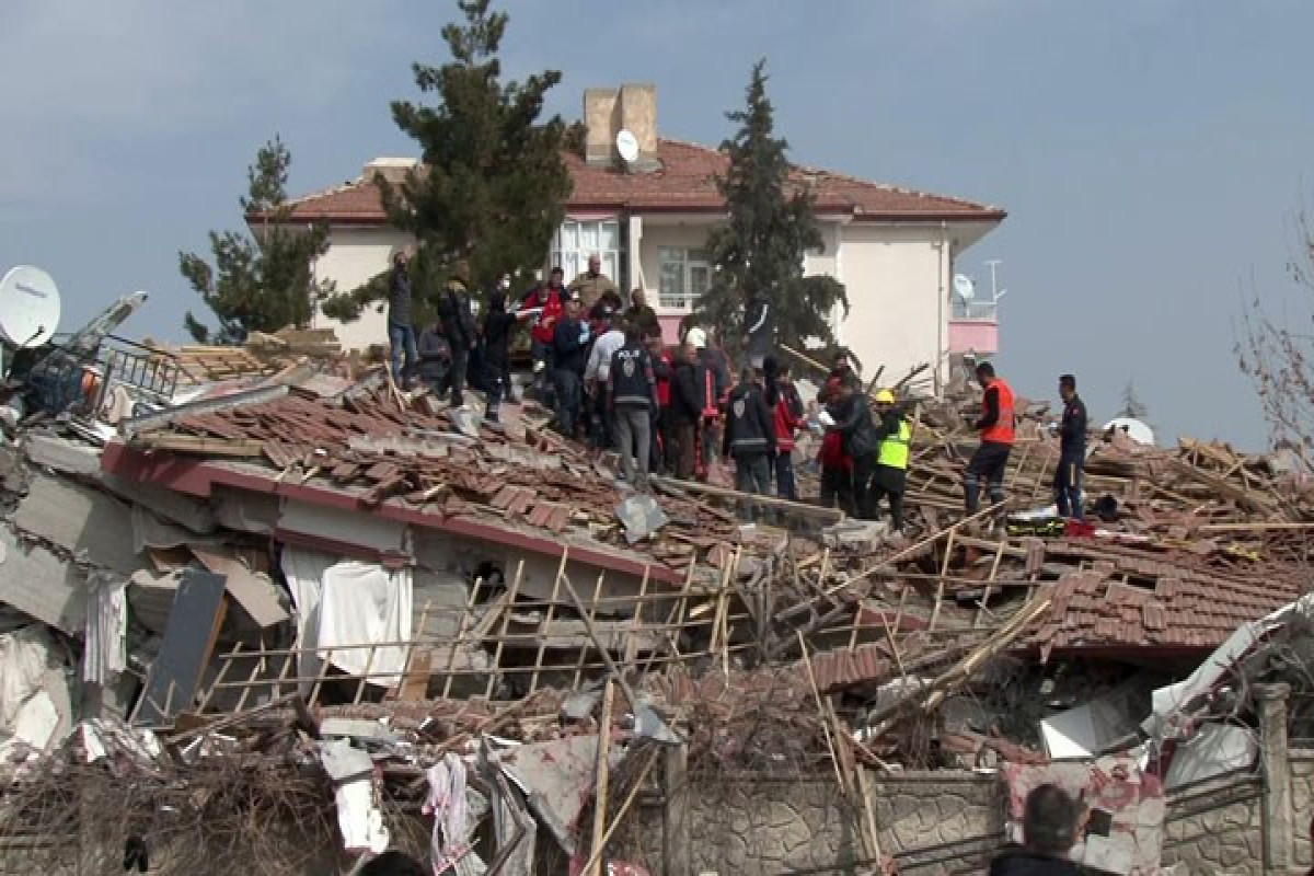 Quake hits Türkiye's Malatya, 1 died and 69 injured-UPDATED-2 