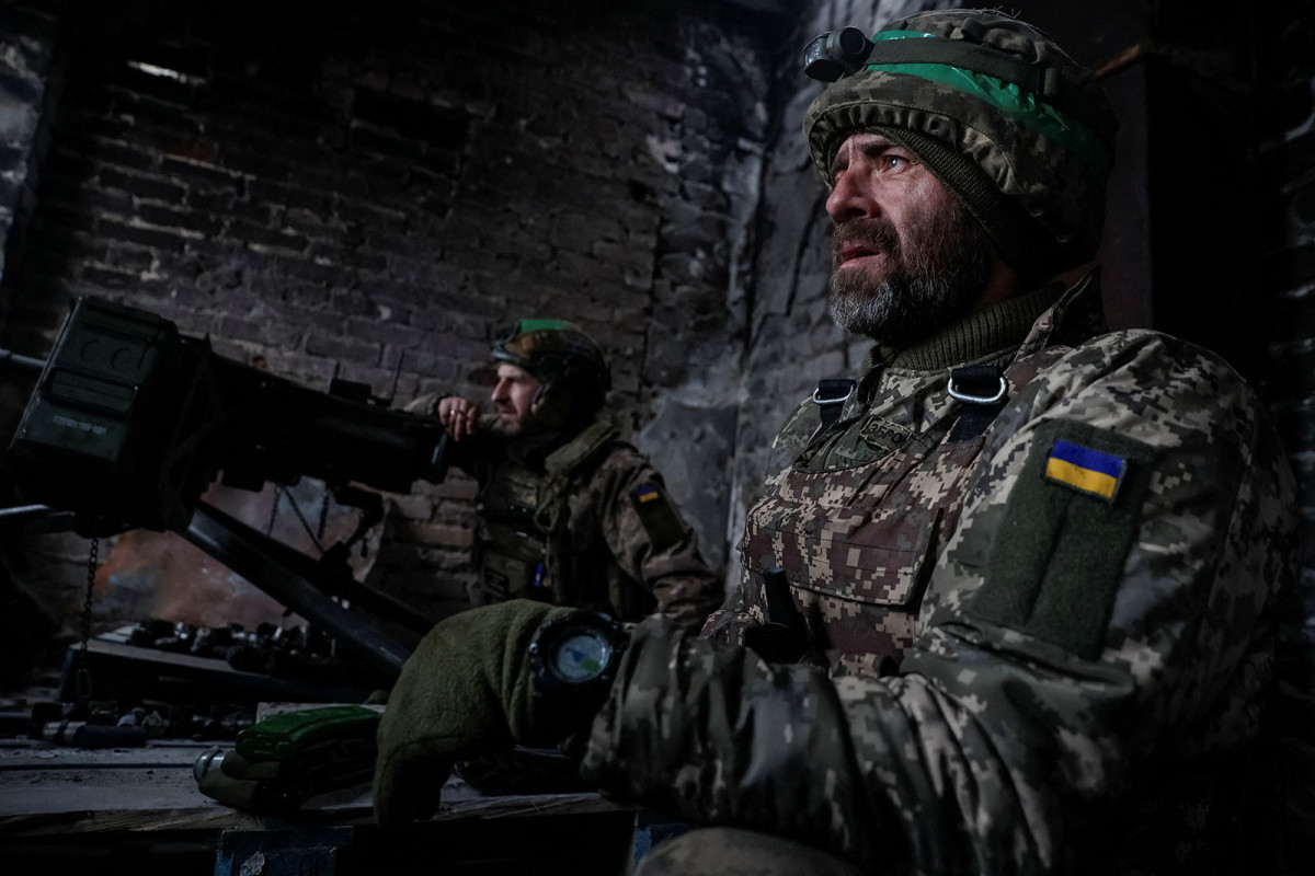 Zelensky says situation in Bakhmut is getting more challenging for Ukraine