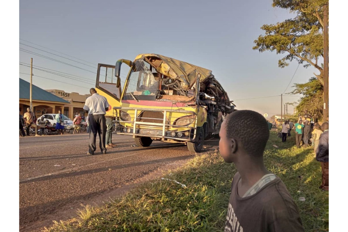 16 killed after bus rams into truck in northern Uganda