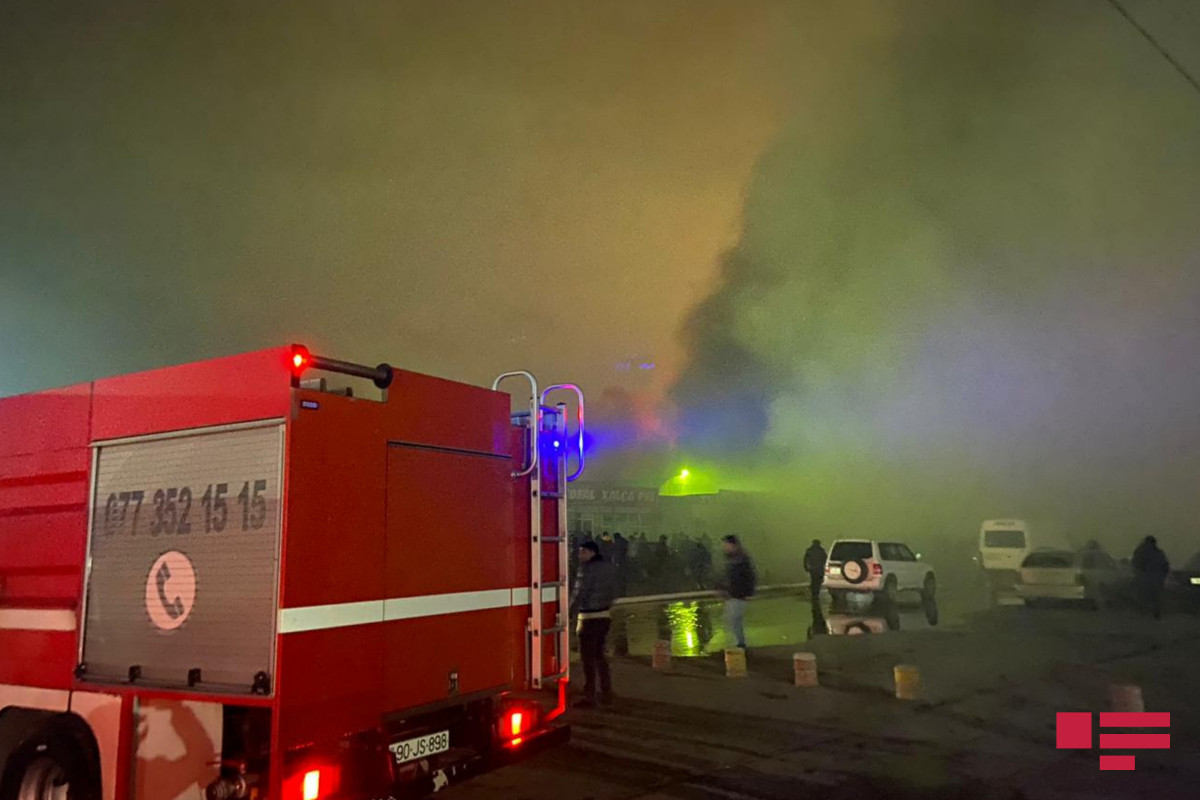 Fire in Baku's "Sadarak" shopping center extinguished-VIDEO -UPDATED-3 