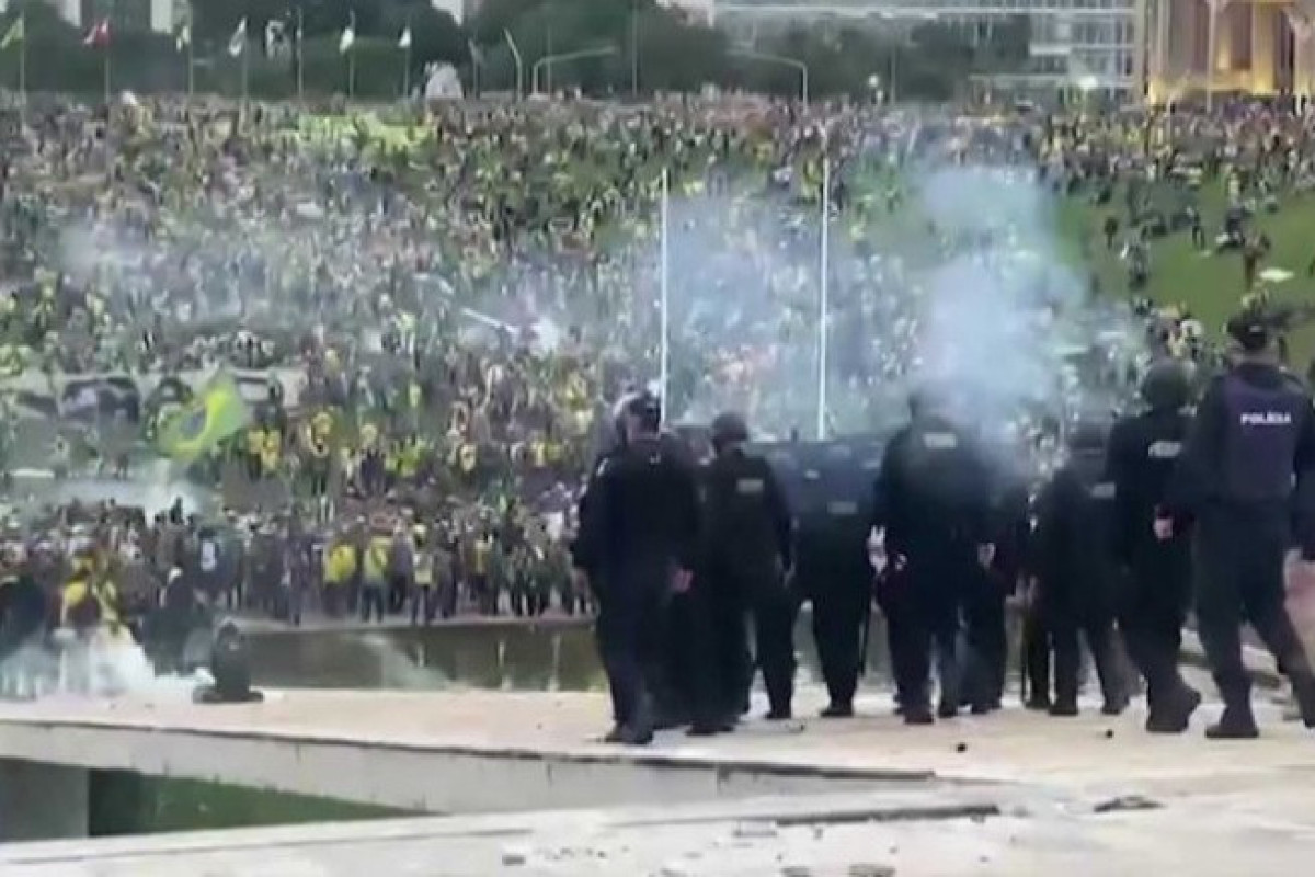 Brazil's top court removes Brasilia governor over pro-Bolsonaro riots