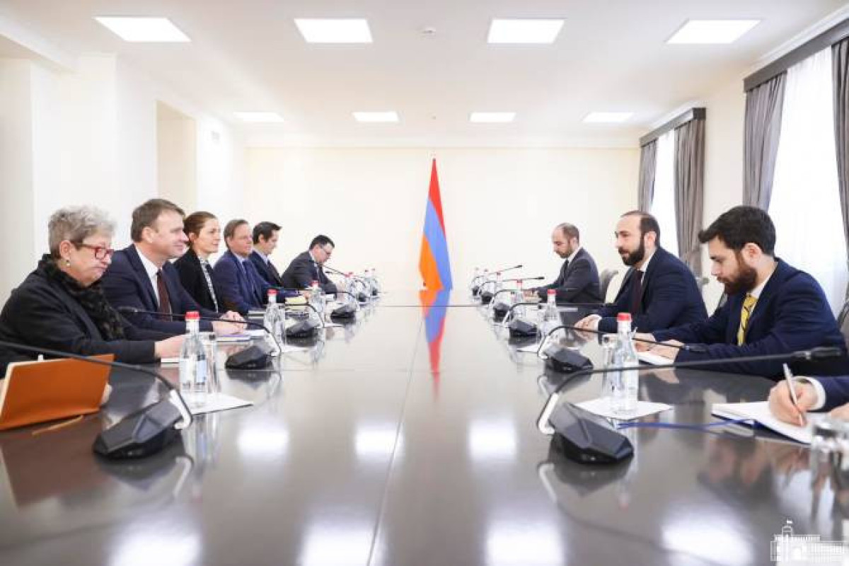 Armenian FM receives EU planning assistance team