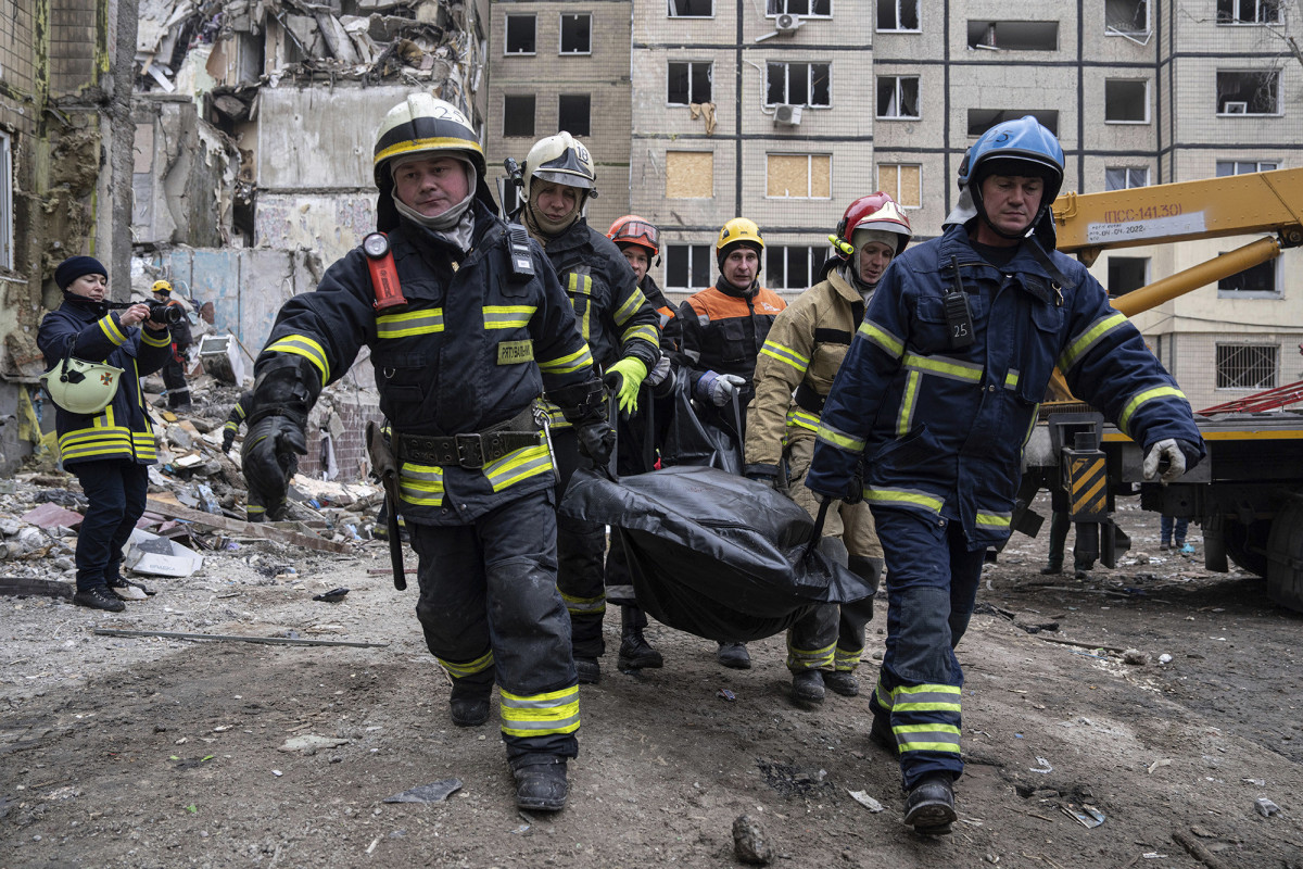 Ukrainian security service confirms Russian cruise missile hit Dnipro apartment building