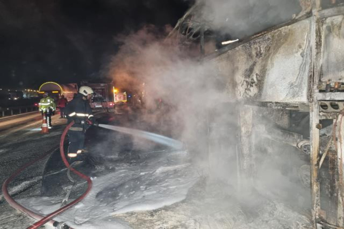 Bus carrying servicemen crashed in Turkiye, 3 people died
