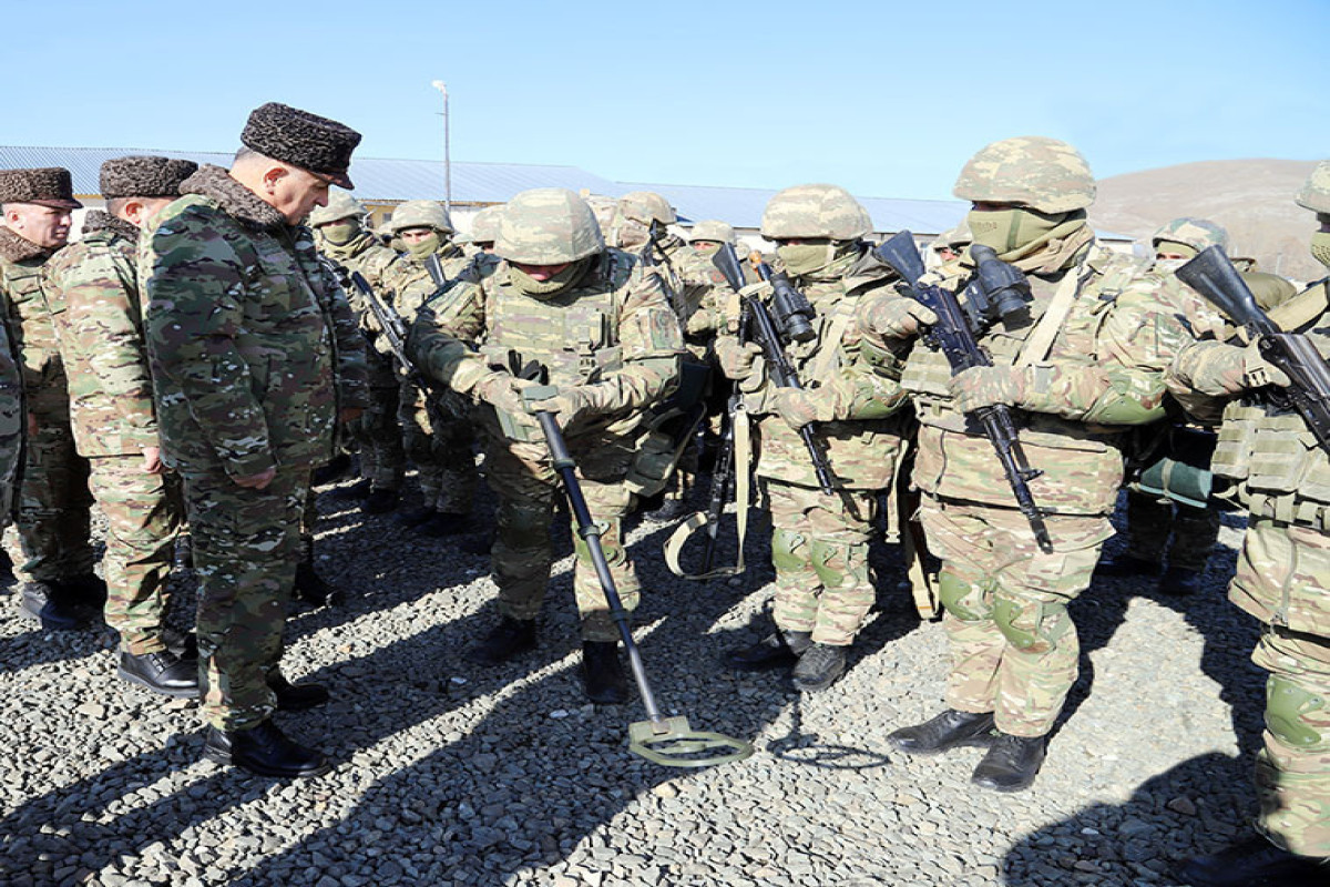 Leadership of Azerbaijan's MoD visited commandos and other military units on the border with Armenia-PHOTO 