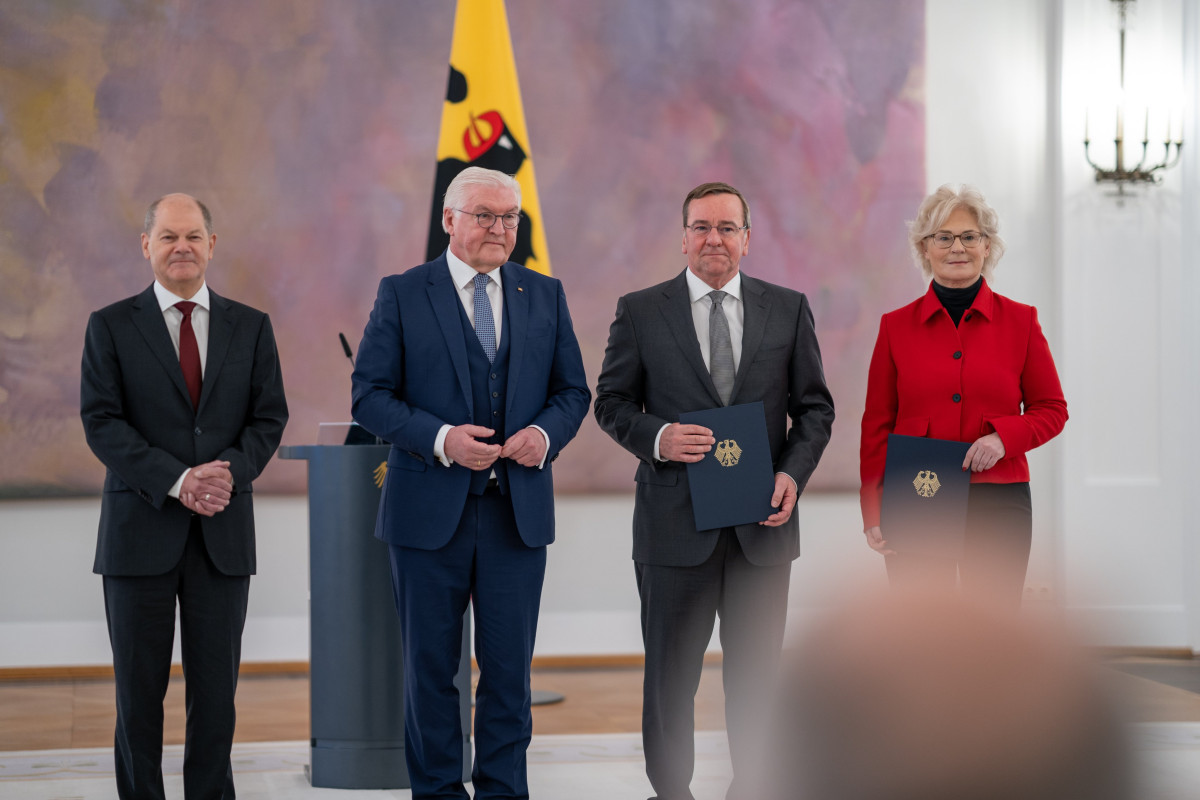 Boris Pistorius sworn in as Germany's new defense minister