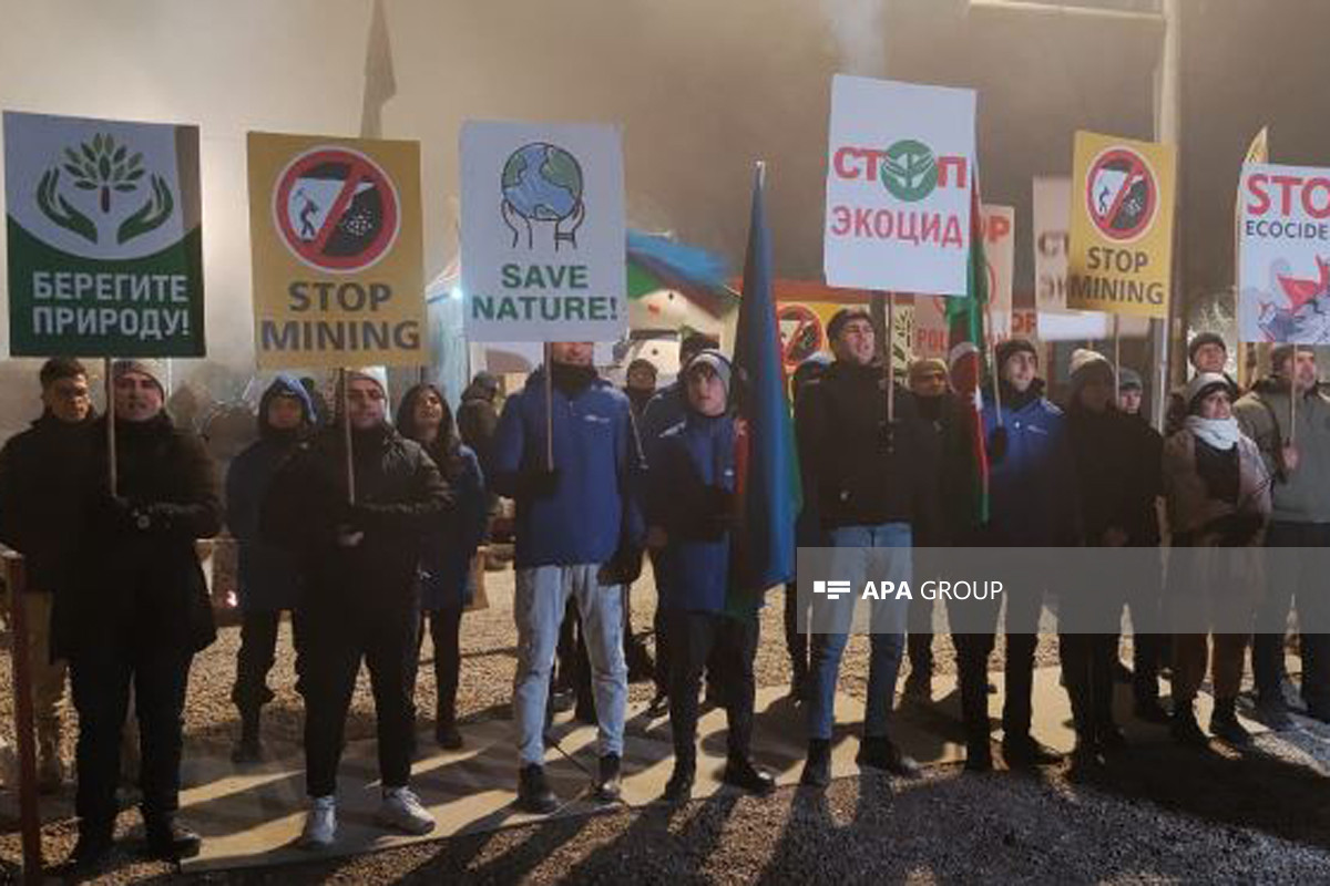 Azerbaijanis continue peaceful protest action on Lachin Khankendi road for 44th nights-VIDEO 