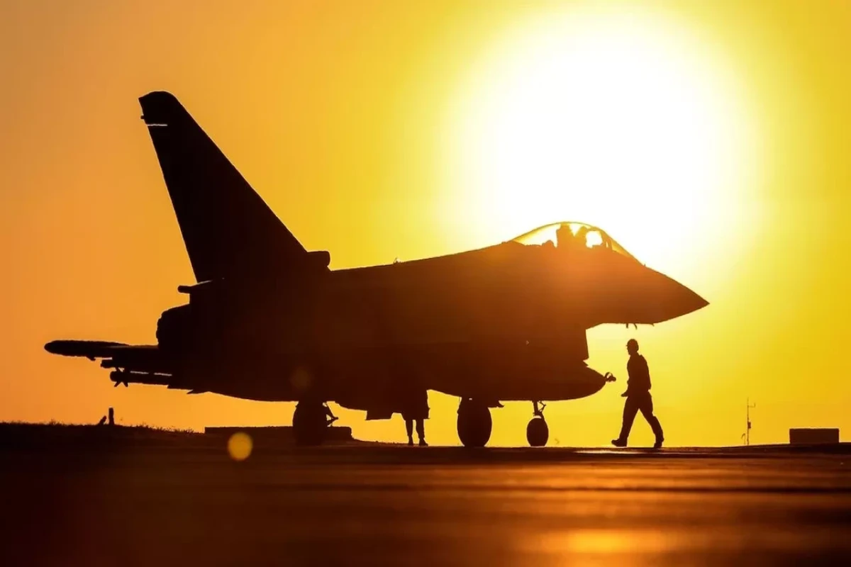 UK may send fighter jets to Ukraine 'when Russia withdraws troops', reports claim
