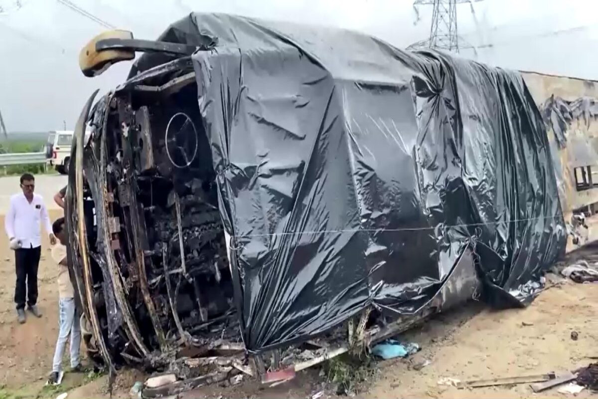 India bus fire kills at least 25, injures eight
