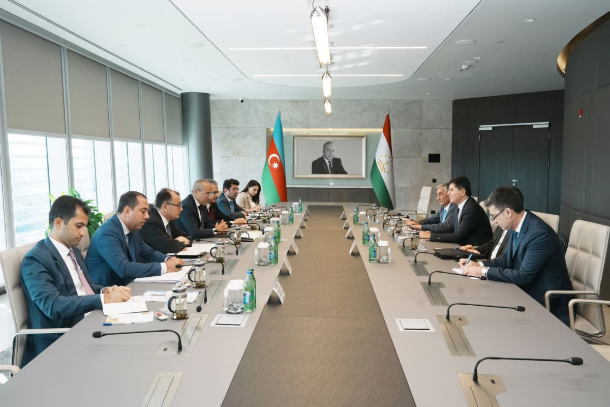 Azerbaijan, Tajikistan mull promoting mutual investment cooperation -PHOTO 