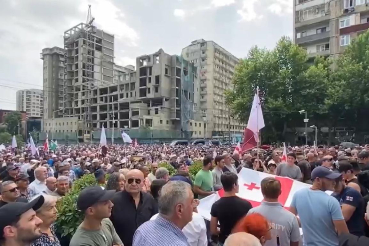 Police arrest several participants of Tbilisi Pride Week counter-protests
