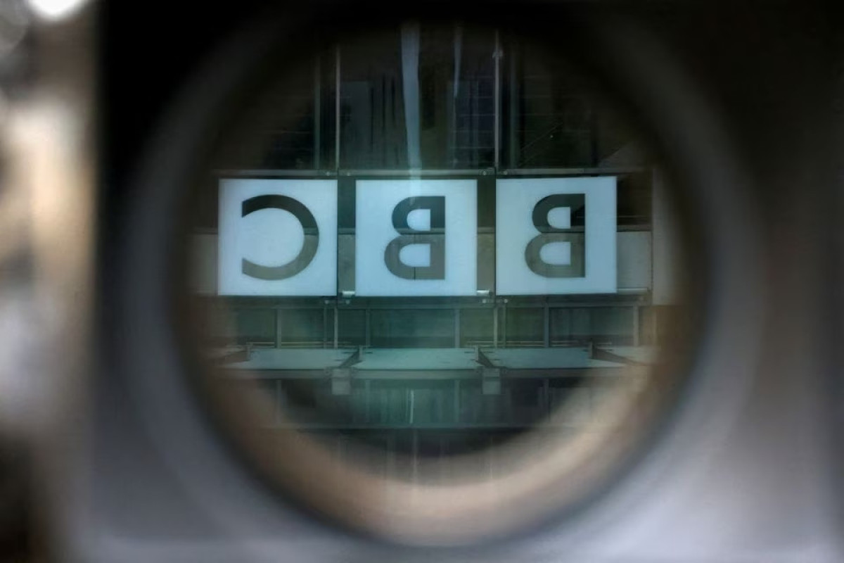 BBC suspends presenter over alleged teenager photos scandal