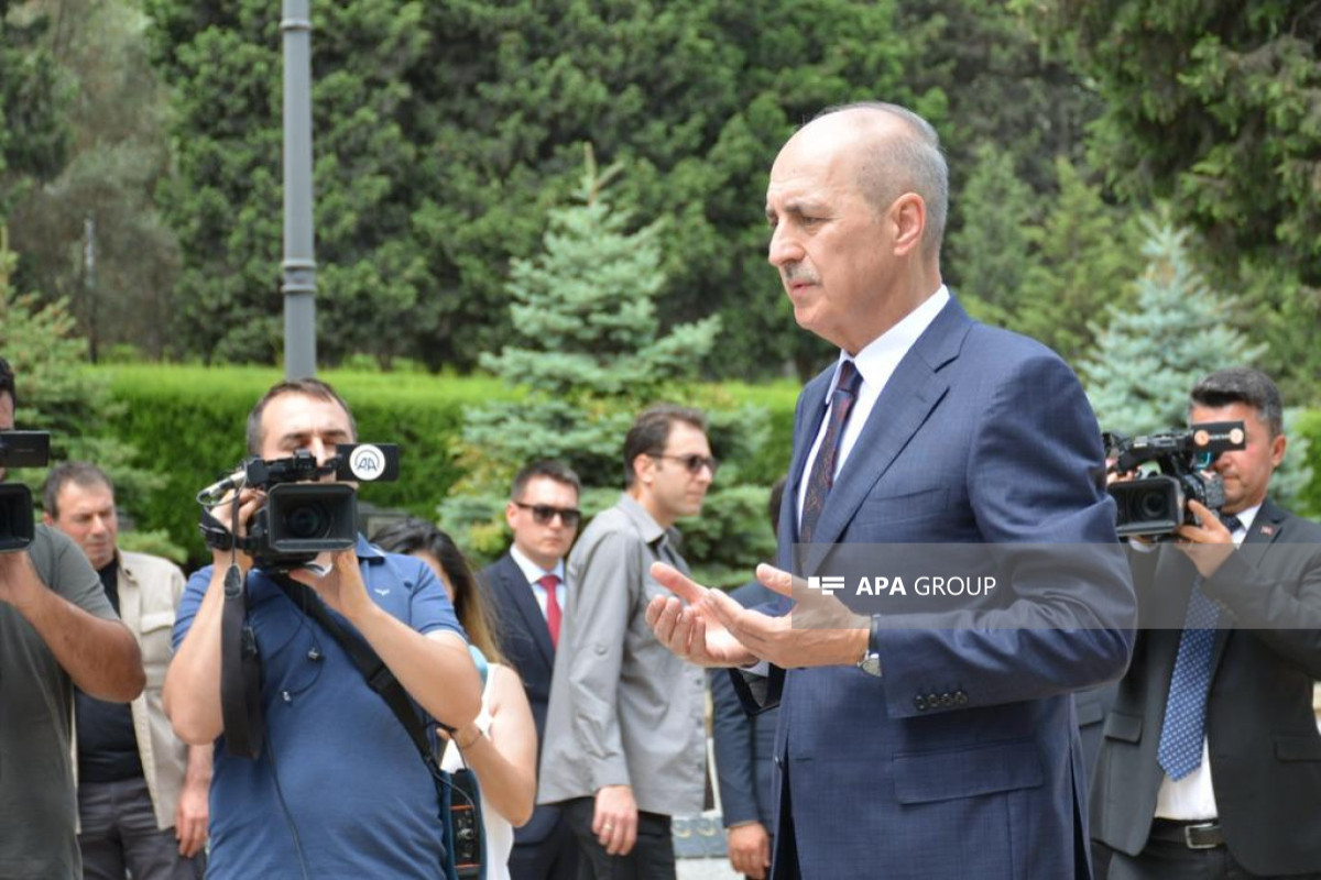 Chairman of Turkish Grand National Assembly visits Alley of Martyrs and Turkish Martyrs' Memorial in Baku