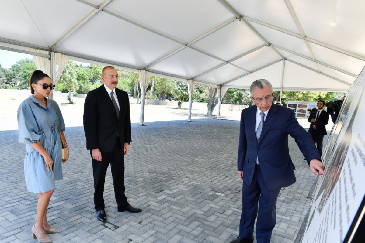 President Ilham Aliyev and First Lady Mehriban Aliyeva viewed reconstruction works at Central Botanical Garden-UPDATED -PHOTO 
