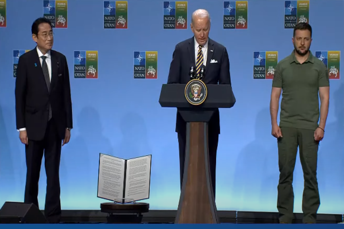Biden: We will stand with Ukraine as long as needed