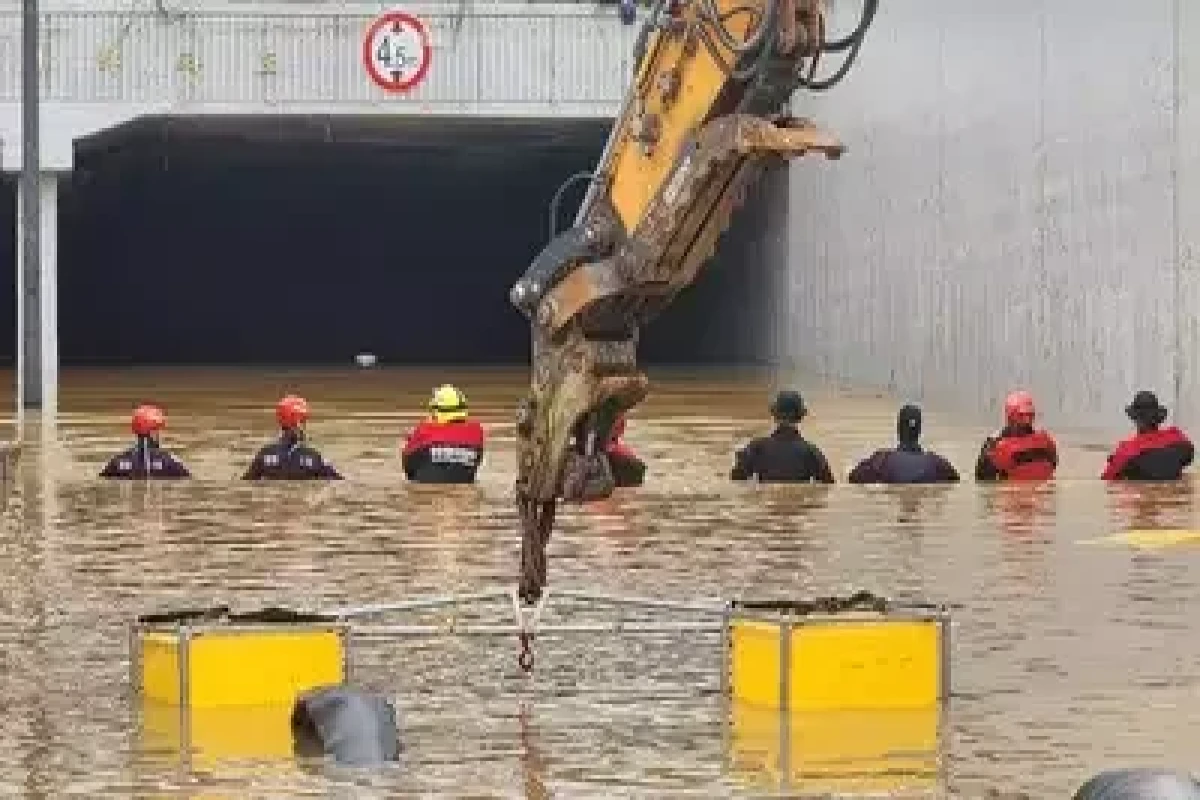 South Korea flood death toll rises to 39, Yoon blames botched responses