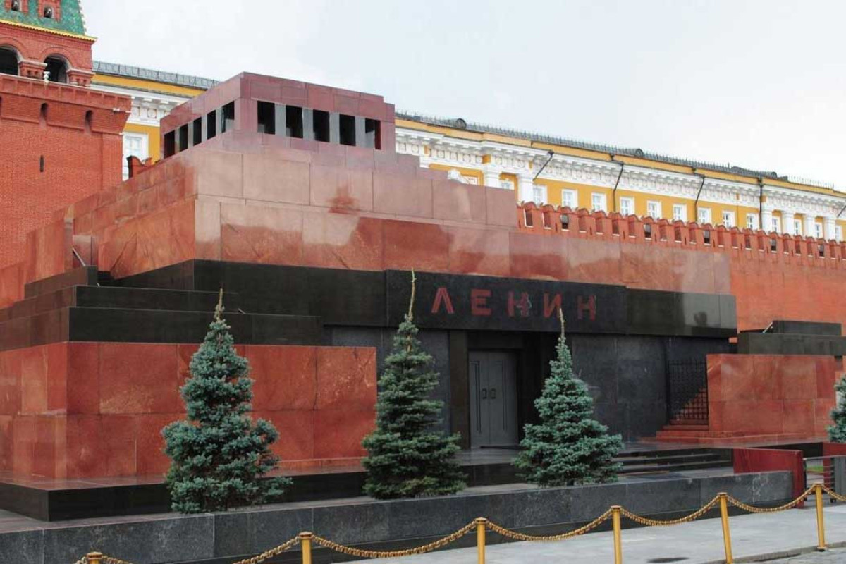 Lenin's mausoleum in Moscow was attempted to burn