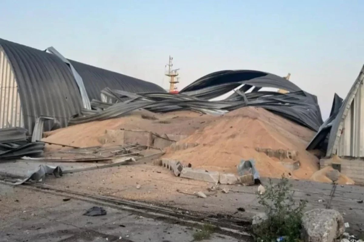 Russia attacks grain stores at River Danube ports