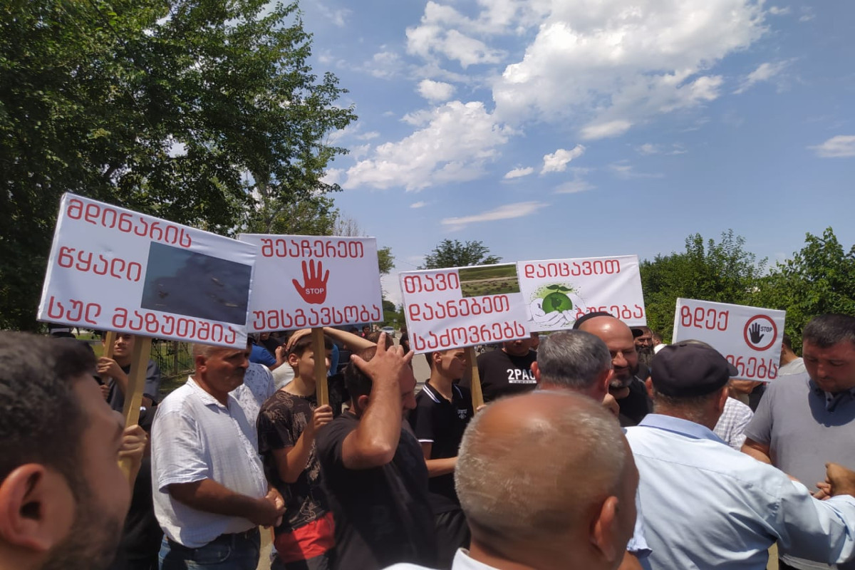 Azerbaijani villagers held protest in Georgia