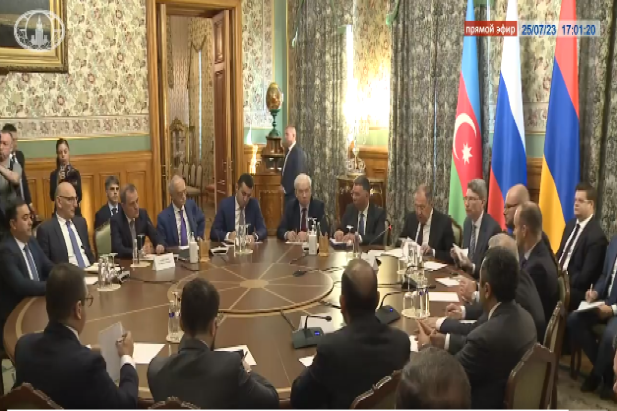 Tripartite meeting of Russian, Azerbaijani and Armenian FMs ends in Moscow-UPDATED 