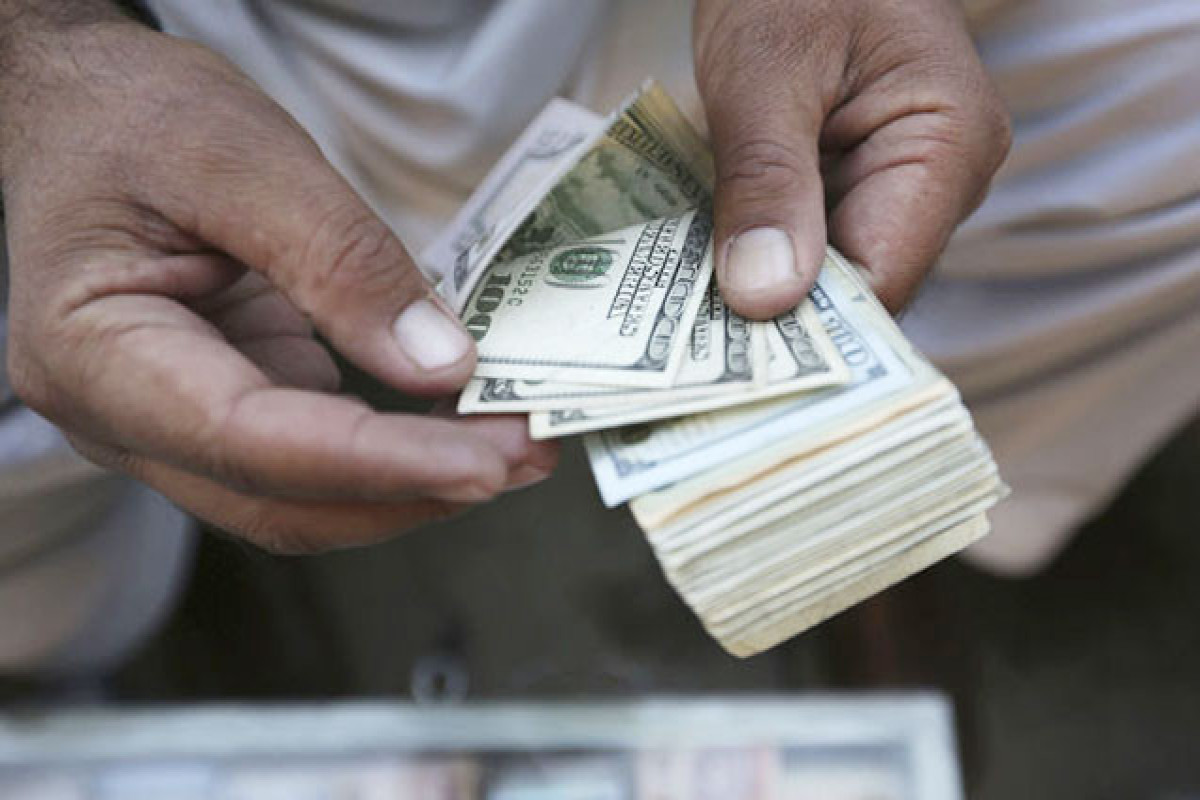 Azerbaijan's demand for dollars decreased by 38% in 2022